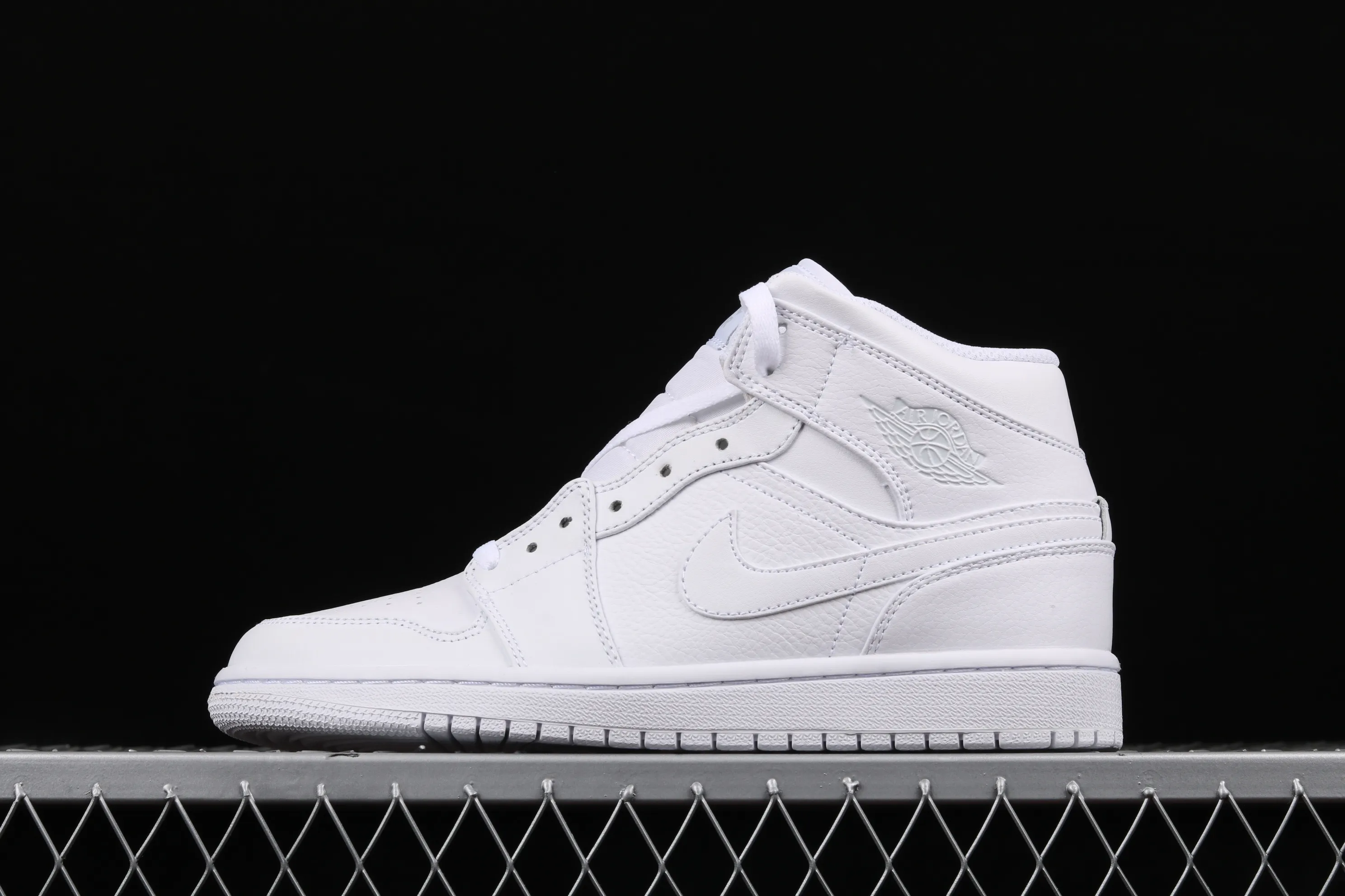 All Categories Air Jordan Jordan Series Basketball Shoes Air Jordan 1 Mid Air Jordan 1 Mid All White China Full First Layer Authentic Standard 554724-109